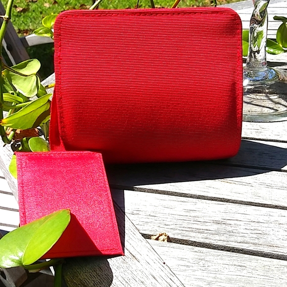 CHRISTIAN DIOR COSMETICS BAG - Picture 3 of 12